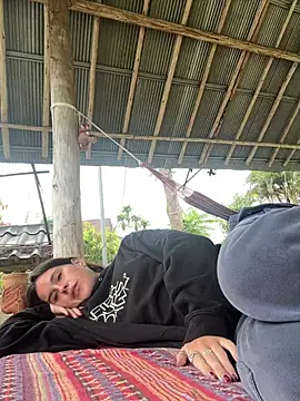 Snapshot of fairy_bell chatting on February 22, 1:52 am fairy bell online show from February 22, 1:52 am