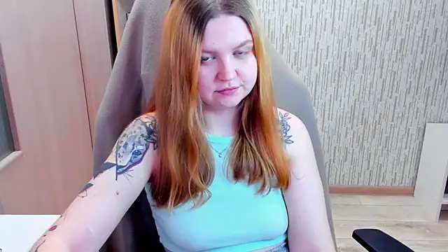 AnitaXVine online show from March 25, 2:49 pm