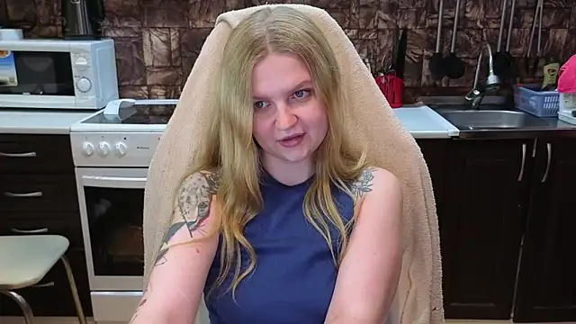 AnitaXVine online show from June 17, 7:46 pm