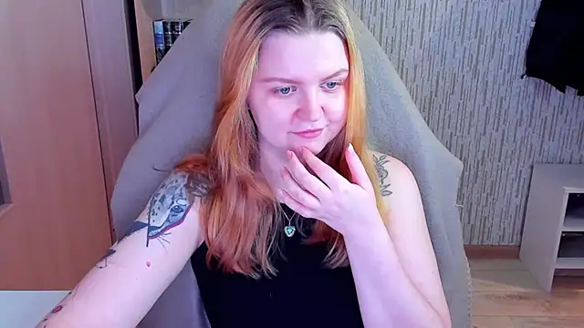 AnitaXVine online show from February 24, 5:47 pm