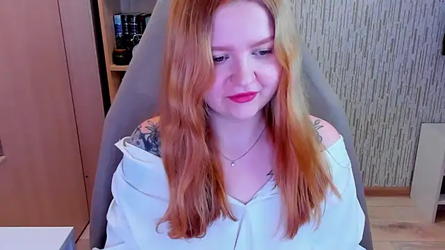 AnitaXVine online show from April 19, 6:10 pm