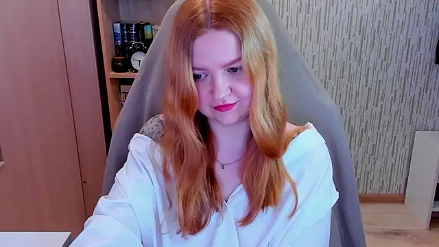 AnitaXVine online show from April 19, 5:47 pm