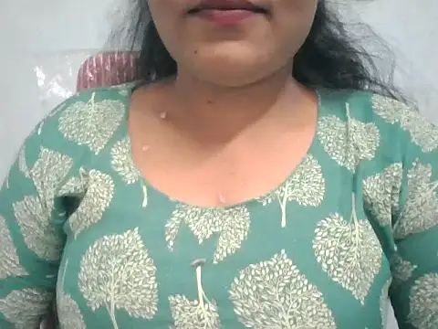 Snapshot of Rathi-priyaa chatting on June 12, 5:38 am Rathi-priyaa online show from June 12, 5:38 am