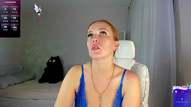 Snapshot of she_wolf chatting on July 6, 2:57 pm she wolf online show from July 6, 2:57 pm