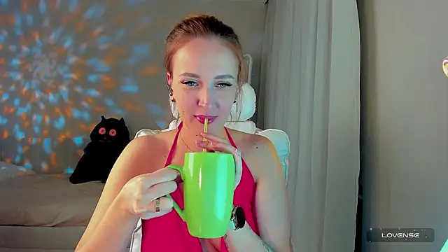 she wolf online show from April 21, 2:01 pm