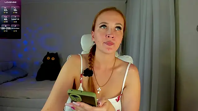 Snapshot of she_wolf chatting on June 30, 3:34 pm she wolf online show from June 30, 3:34 pm