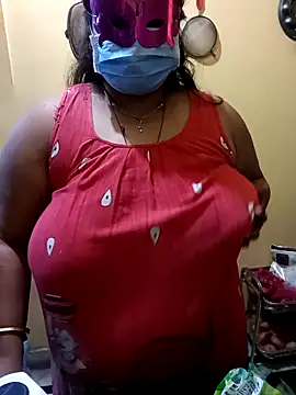 Snapshot of 02Roshni chatting on February 24, 11:33 am 02Roshni online show from February 24, 11:33 am