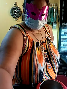 Snapshot of 02Roshni chatting on March 2, 5:08 am 02Roshni online show from March 2, 5:08 am