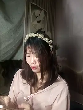 Girl-crazy1 online show from March 20, 10:00 pm