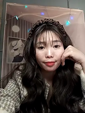 Snapshot of Girl-crazy1 chatting on February 20, 6:26 am Girl-crazy1 online show from February 20, 6:26 am