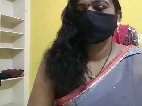 anu-reddyy online show from April 18, 4:37 am