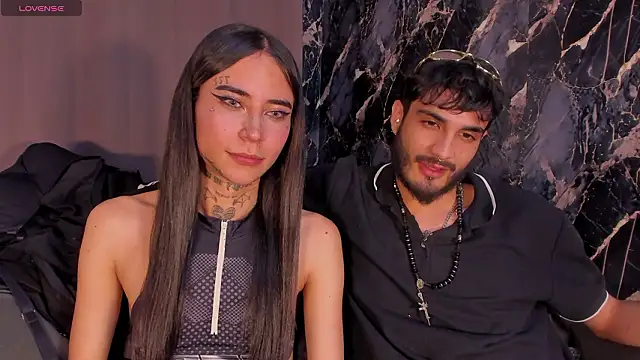 LovexJuxn8 online show from March 19, 6:57 am