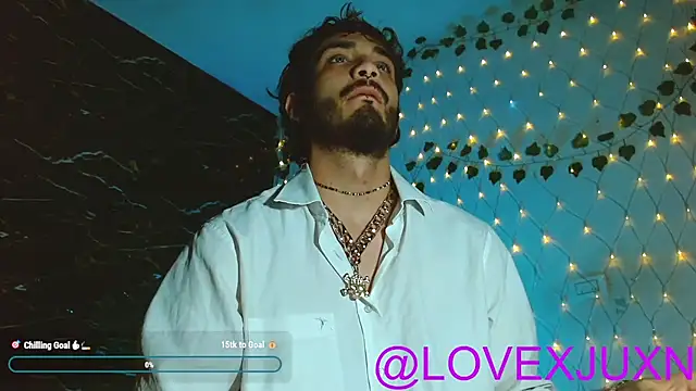 LovexJuxn8 online show from May 12, 12:51 am