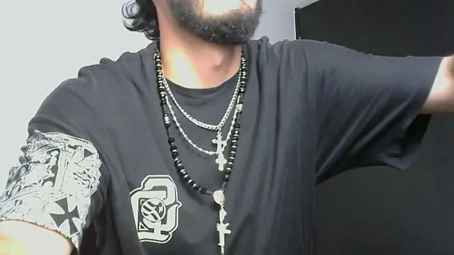 LovexJuxn8 online show from February 21, 8:33 pm