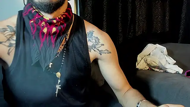 LovexJuxn8 online show from March 7, 12:39 am