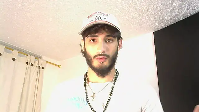 LovexJuxn8 online show from February 13, 7:47 pm