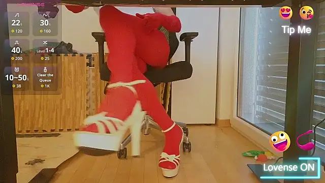 Snapshot of Tambiennylon chatting on February 19, 9:28 am Tambiennylon online show from February 19, 9:28 am