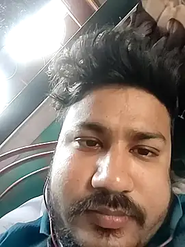 Snapshot of Desiyoungcouple15 chatting on February 21, 7:43 am Desiyoungcouple15 online show from February 21, 7:43 am