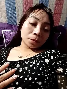 Snapshot of cute-shine chatting on February 17, 1:25 am cute-shine online show from February 17, 1:25 am