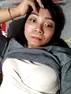 Snapshot of cute-shine chatting on February 25, 5:07 am cute-shine online show from February 25, 5:07 am