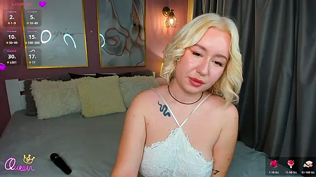 Emily  Bliss online show from February 20, 8:27 am