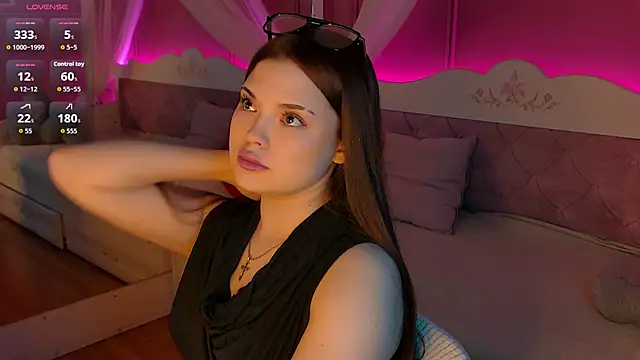 BonieSmith online show from April 13, 6:28 am