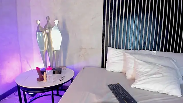 melodyphillips 2  online show from March 27, 8:26 am