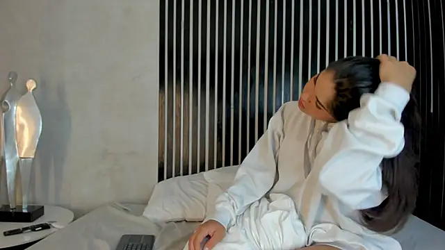 melodyphillips 2  online show from March 29, 6:26 am