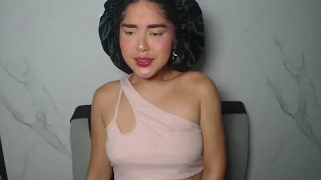 melodyphillips 2  online show from April 27, 5:16 am