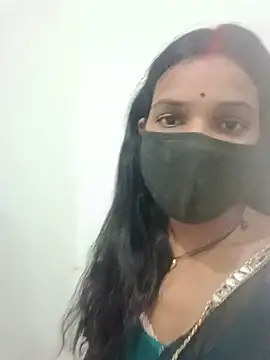 Snapshot of Desi_Couple_P chatting on July 8, 1:23 pm Desi Couple P online show from July 8, 1:23 pm