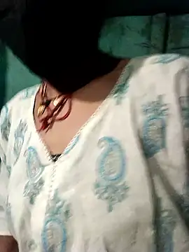 Desi Couple P online show from May 28, 2:45 pm