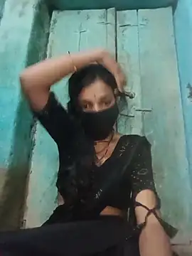 Snapshot of Desi_Couple_P chatting on June 29, 2:06 pm Desi Couple P online show from June 29, 2:06 pm
