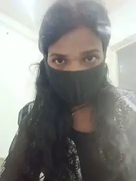 Snapshot of Desi_Couple_P chatting on July 9, 3:22 pm Desi Couple P online show from July 9, 3:22 pm