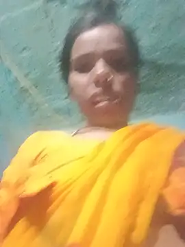 Snapshot of Desi_Couple_P chatting on June 7, 3:39 pm Desi Couple P online show from June 7, 3:39 pm