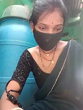 Snapshot of Desi_Couple_P chatting on June 27, 12:55 pm Desi Couple P online show from June 27, 12:55 pm