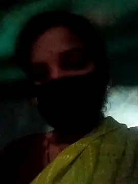 Snapshot of Desi_Couple_P chatting on June 21, 1:17 pm Desi Couple P online show from June 21, 1:17 pm