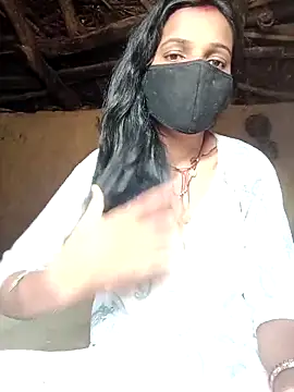 Desi Couple P online show from April 28, 5:12 am