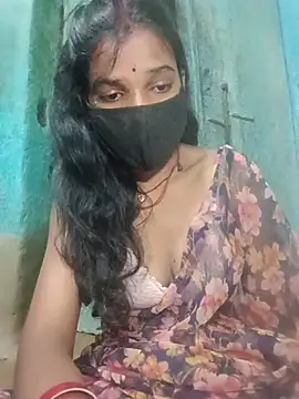Snapshot of Desi_Couple_P chatting on June 17, 1:21 pm Desi Couple P online show from June 17, 1:21 pm