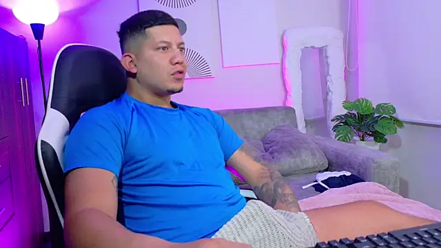  robertobaggioo online show from May 23, 12:26 pm