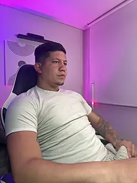  robertobaggioo online show from April 12, 12:08 pm