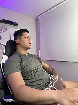  robertobaggioo online show from March 11, 12:54 pm