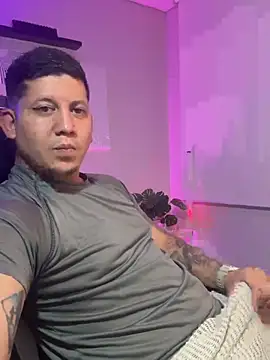  robertobaggioo online show from April 9, 5:31 am