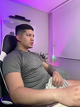  robertobaggioo online show from April 2, 12:45 pm