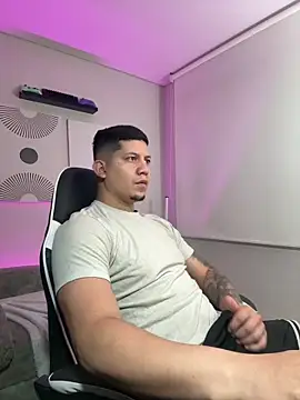  robertobaggioo online show from March 25, 12:15 pm