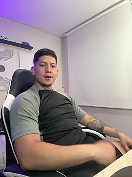  robertobaggioo online show from March 6, 12:44 pm