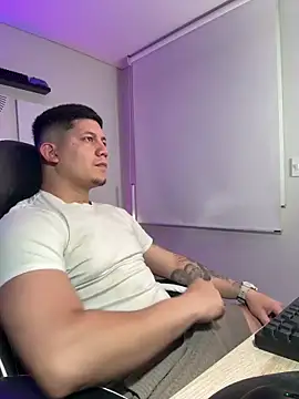  robertobaggioo online show from March 15, 5:47 am