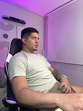  robertobaggioo online show from March 21, 12:20 pm