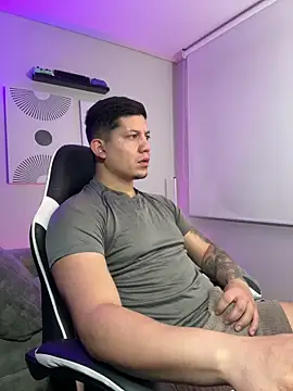  robertobaggioo online show from March 13, 12:32 pm