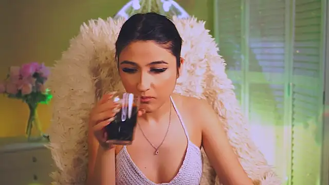 Snapshot of TerezaRobinson chatting on February 27, 1:11 pm TerezaRobinson online show from February 27, 1:11 pm