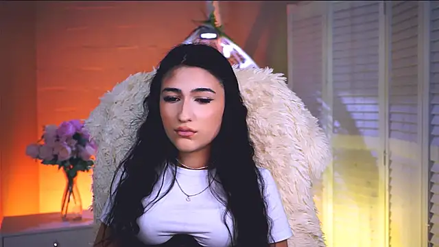 Snapshot of TerezaRobinson chatting on February 18, 11:17 am TerezaRobinson online show from February 18, 11:17 am